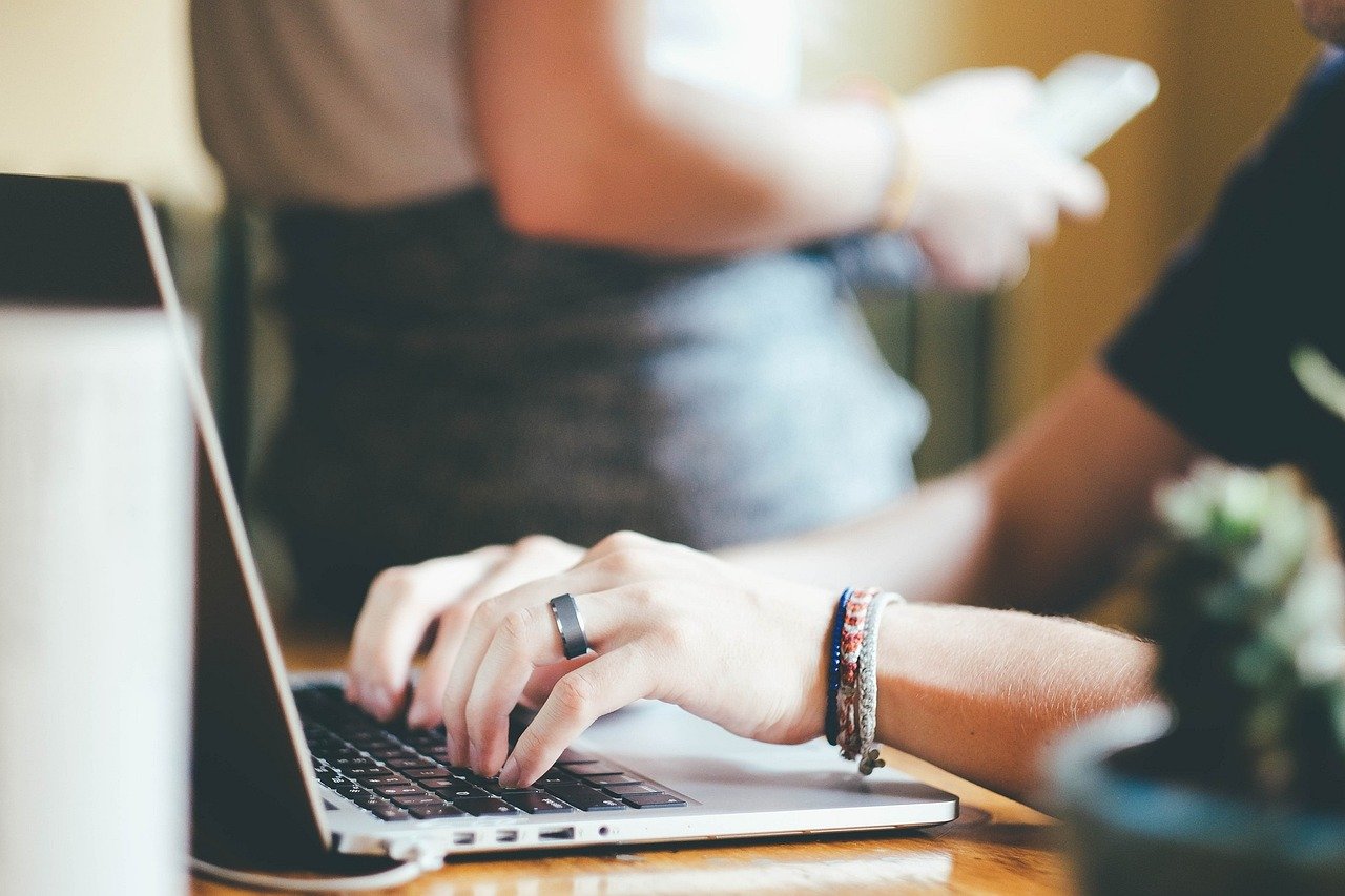 Best AI Tools for Converting Speech Into Written Text